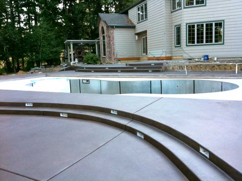 concrete swimming pool construction